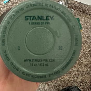 Kutupayısı Stanley Travel Mug 0.47 Termos 2 Saat Bile Sıcak Tutmuyor