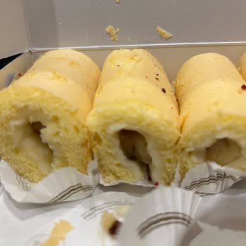 Sedat Aksu Patisserie Muzlu Rulo Pastada Krema Yoktu