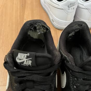 Nike Air Force İç Astar Parçalanması