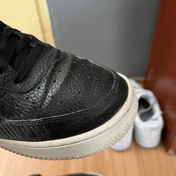 Nike Air Force İç Astar Parçalanması