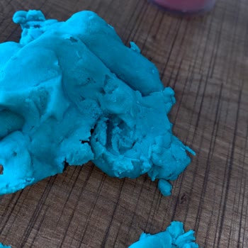 ebebek Baby Toys Oyunu Hamuru Bozuk Çıktı Sert Ve Pis Kokuyor