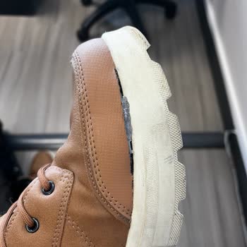 Fila Ayakkabı Yırtıldı, Deichmann Ürünün Arkasında Durmuyor