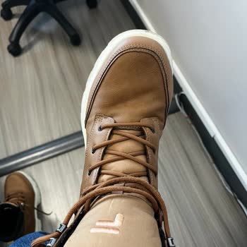 Fila Ayakkabı Yırtıldı, Deichmann Ürünün Arkasında Durmuyor