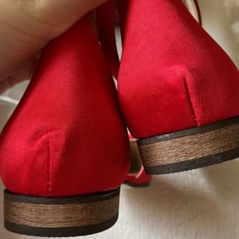 Divolya Kusurlu Ürün Yolluyor Resmen Giyilmiş Sonra Yapıştırılmış