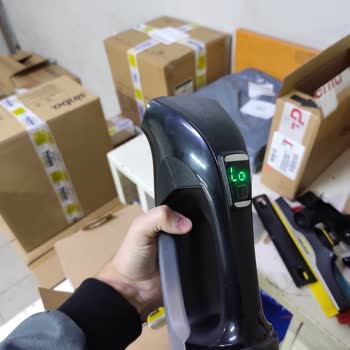 Karcher WV6 Şarjlı Cam Temizleme Makinesi İlgisiz Firma