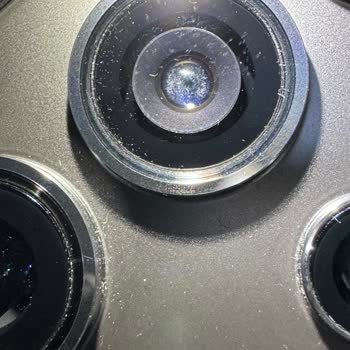 Samsung Telefon Ekran Değişimi Sırasında Kirletilen Kamera Lensleri Ve Kapakları