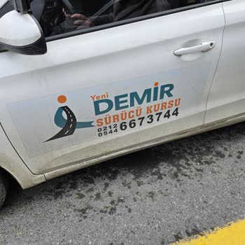 Yeni Demir Sürücü Kursu Hocası Yayayı Ezmek Üzere Öğrencisini Eğitti.