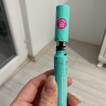 Watsons Tıkla Gel Al Hemen'de Açılmış Maskara Verdiler.