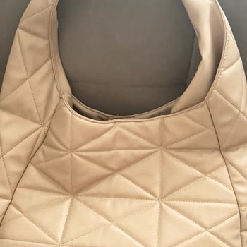 Ecrou Mağazası Yırtık Çanta