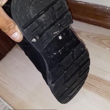 Pierre Cardin Giyim Yırtılan Ayakkabı