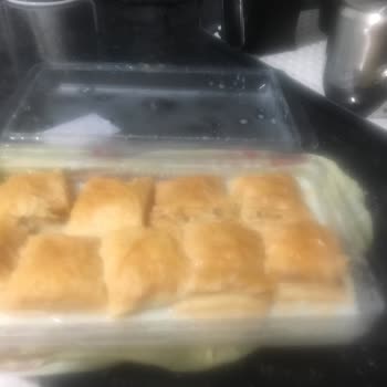 Tatlıbak Şubeden Alınan Tatlı Ürünün Küflü Çıkması
