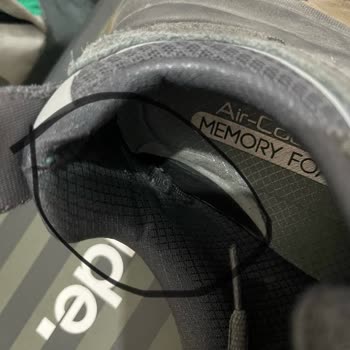 Skechers Kalitesiz Malzeme Kullanımı