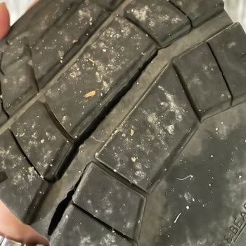 Pull & Bear Bot İlk Ayda Tabanı Yarıldı.