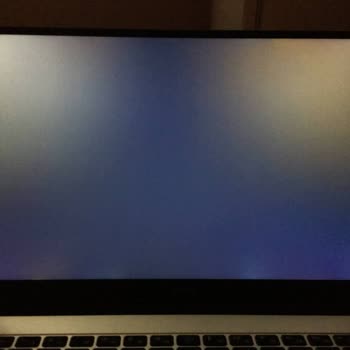 Huawei D15 İ7 Işık Sızmaları