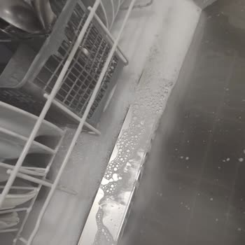 Beyaz Eşya Özel Servisler (444 23 58) Ücret Aldı Tamirat Yapmıyor