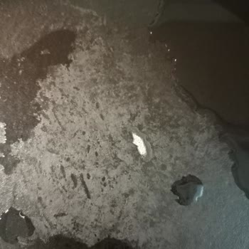 Lava Döküm Tencerenin Dökümü Attı