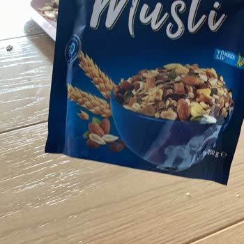 BİM Müsli Paketinde Şaşırtan İp Parçaları!