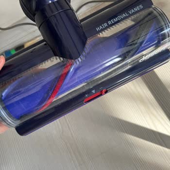 Dyson Kutu İçeriğinden Çıkan Halı Başlığı Farklı!