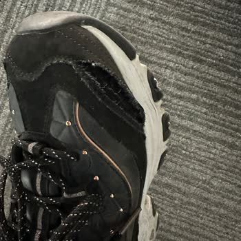 Skechers Kalitesiz Ürün Hayal Kırıklığı Yarattı