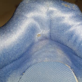 Nike Spor Ayakkabı 5 Ayda Topuk Delindi