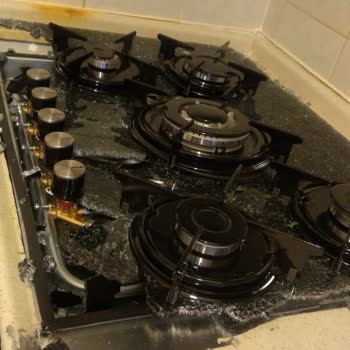 Kumtel Ocak Camı Bomba Gibi Patladı Camına 2400 TL İstediler