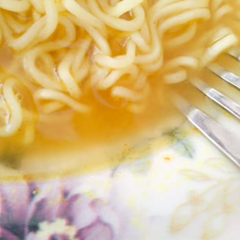 Dudomi Du Do Mi Nuddle Makarnadan Böcek Çıktı!