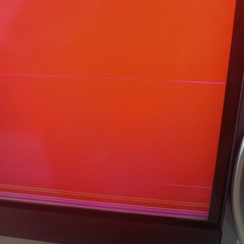 Dijitsu Marka Televizyon Ekranında Çıkan Çizgiler