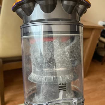 Dyson V12 Süpürgemin Aldığımdan Beri Filtresi Sürekli Uyarı Veriyor