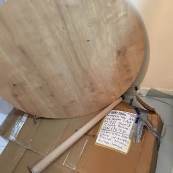 MNG Kargo Kargom Açılıp Masa Camı Alınmış, Alt Vida Bölümü Kırılmış