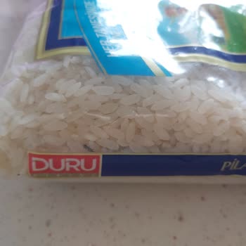 Hiç Açılmamış Duru Pirinç Paketinde Böcekler Çıktı.