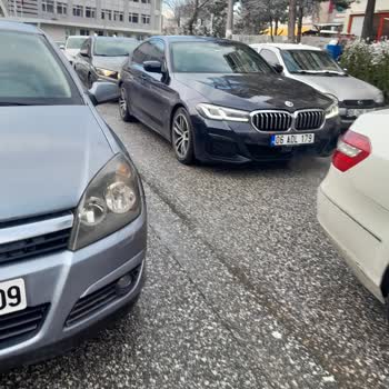 Maya Okulları Okul Önündeki Park Sorunu Ve Ulaşım Engeli