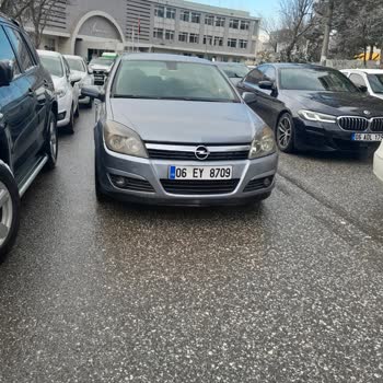 Maya Okulları Okul Önündeki Park Sorunu Ve Ulaşım Engeli