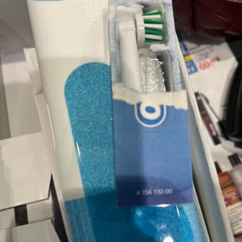 Watsons Açılmış Ürün Satıyor