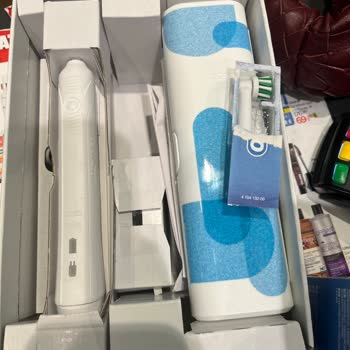 Watsons Açılmış Ürün Satıyor