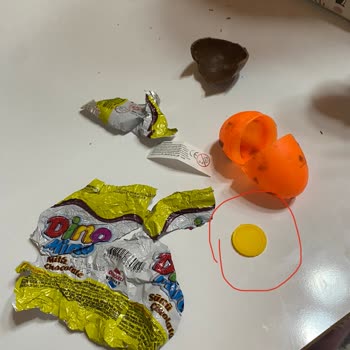 A101 Dino Mino Sürpriz Yumurta Neden Alınmamalı