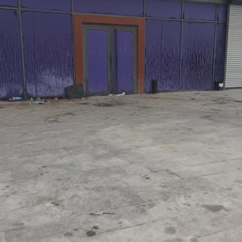 Getir Depo Önü Pislik İçinde!