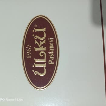 Ülkü Pastanesi Bir Pastaneden Beklenmeyen Sürpriz: Pasta İçinde Kabuklu Fıstık