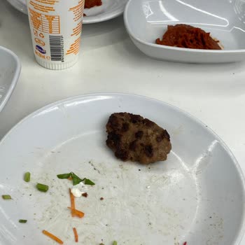 Köfteci Yusuf Beylikdüzü Şubesi -köftelerin İçinden Erkek Sakalı Çıktı