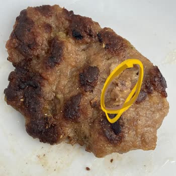 Köfteci Yusuf Beylikdüzü Şubesi -köftelerin İçinden Erkek Sakalı Çıktı