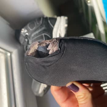 Skechers Ürününün Peşinde Değil Ve Bizi Mağdur Ediyor