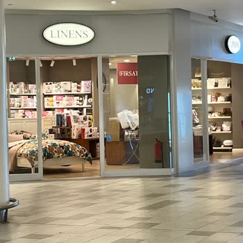 Linens Müşteri Yı Karşılamayan Personel