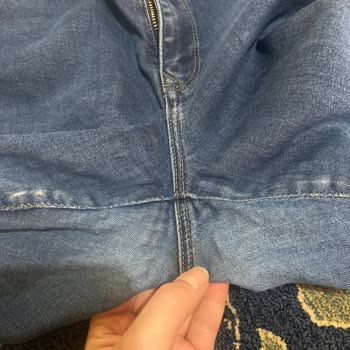 Mavi Jeans Yırtıldı