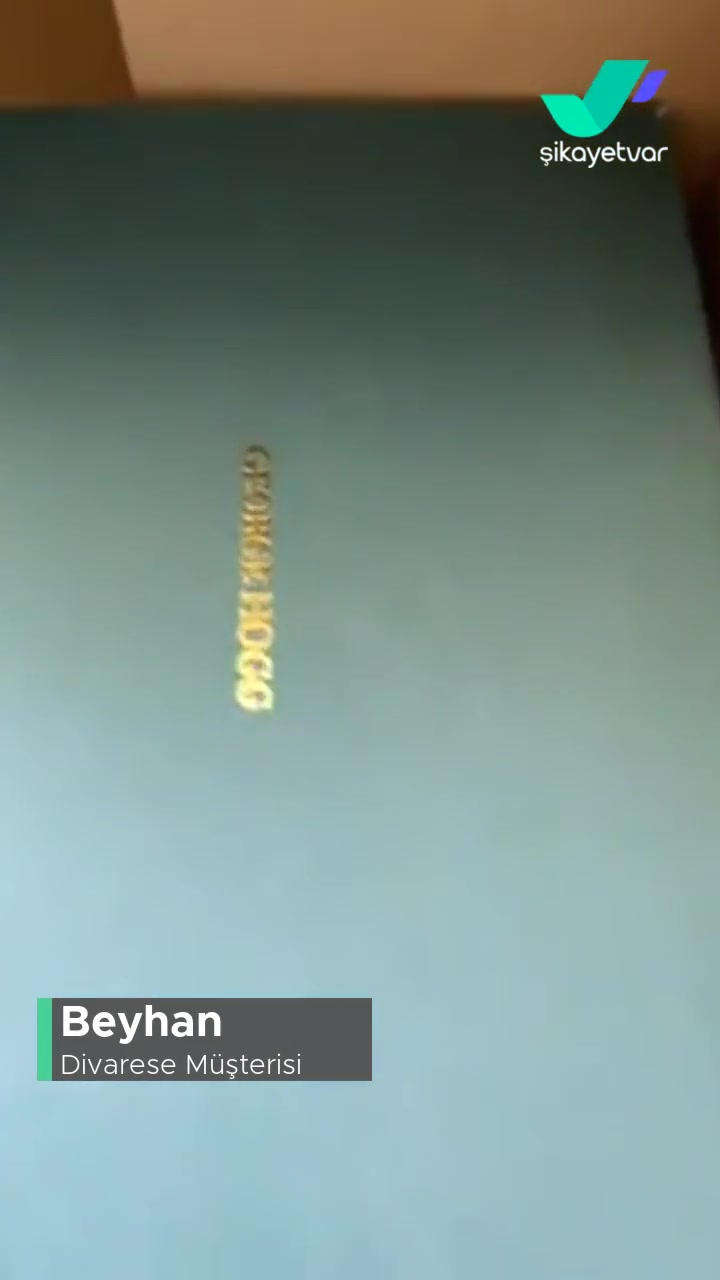 Divarese Tek Ürün İki Farklı Numara Ayakkabı videonun kapak resmi