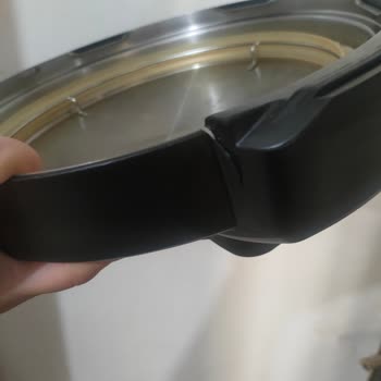 Kumtel Elektrikli Tencere Kapakta Çatlak Oluştu