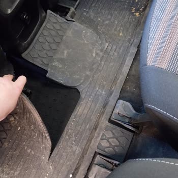 Opel Serviste Havuzlu Paspasa Verilen Hasar