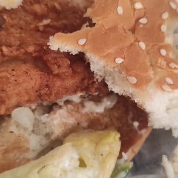 KFC Eksik Ve Bayat Ürün Yolluyor