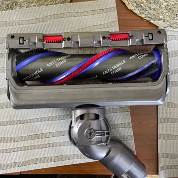 Dyson V15 Anti-Tangle Comb Yerinden Çıkmıyor