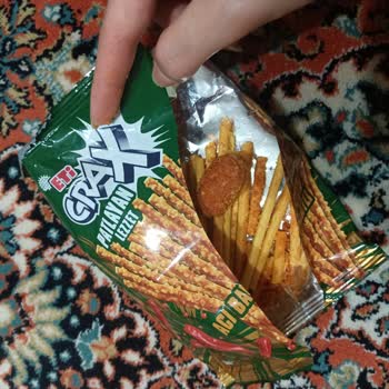 Eti Crax İçinden Çıkan Farklı Bir Şey