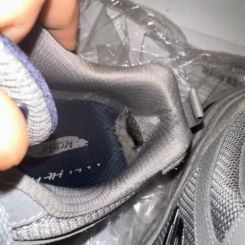 Skechers Ayakkabının İç Astarı 1 Ay İçinde Deforme Oldu