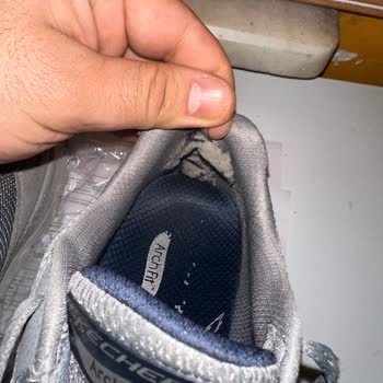Skechers Ayakkabının İç Astarı 1 Ay İçinde Deforme Oldu